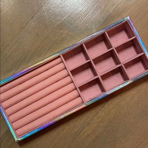 Simplify jewelry organizer